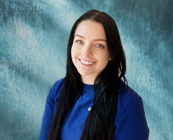 Anna, Hygienist in Dedham